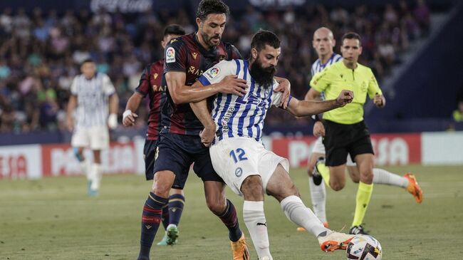 Soi kèo bóng đá Alaves vs Levante tại AE888: Cuộc đối đầu đầy hấp dẫn 1 Màn chạm trán giữa Alaves vs Levante